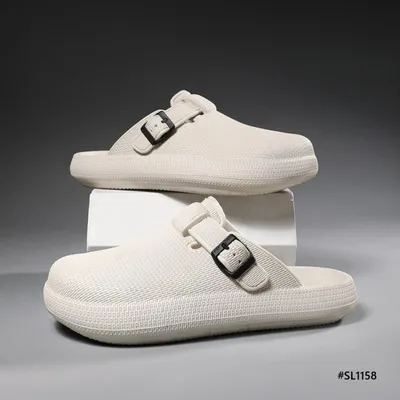 Plush Retreat Men’s Slippers